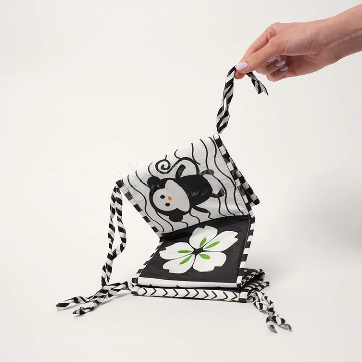 Livre contrasté – Stimulation visuelle pour nouveau-né